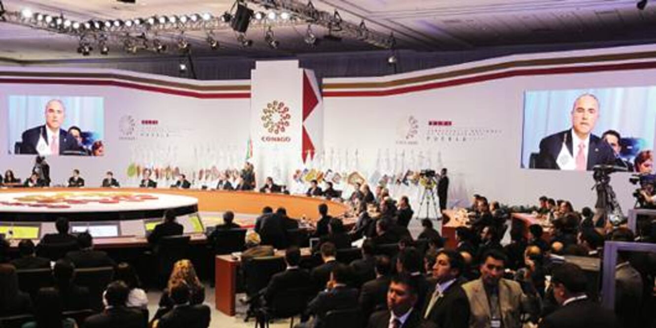 Conago respalda acuerdo tributario