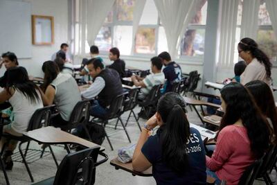 "La UAQ no puede recibir a todos los aspirantes": rectora