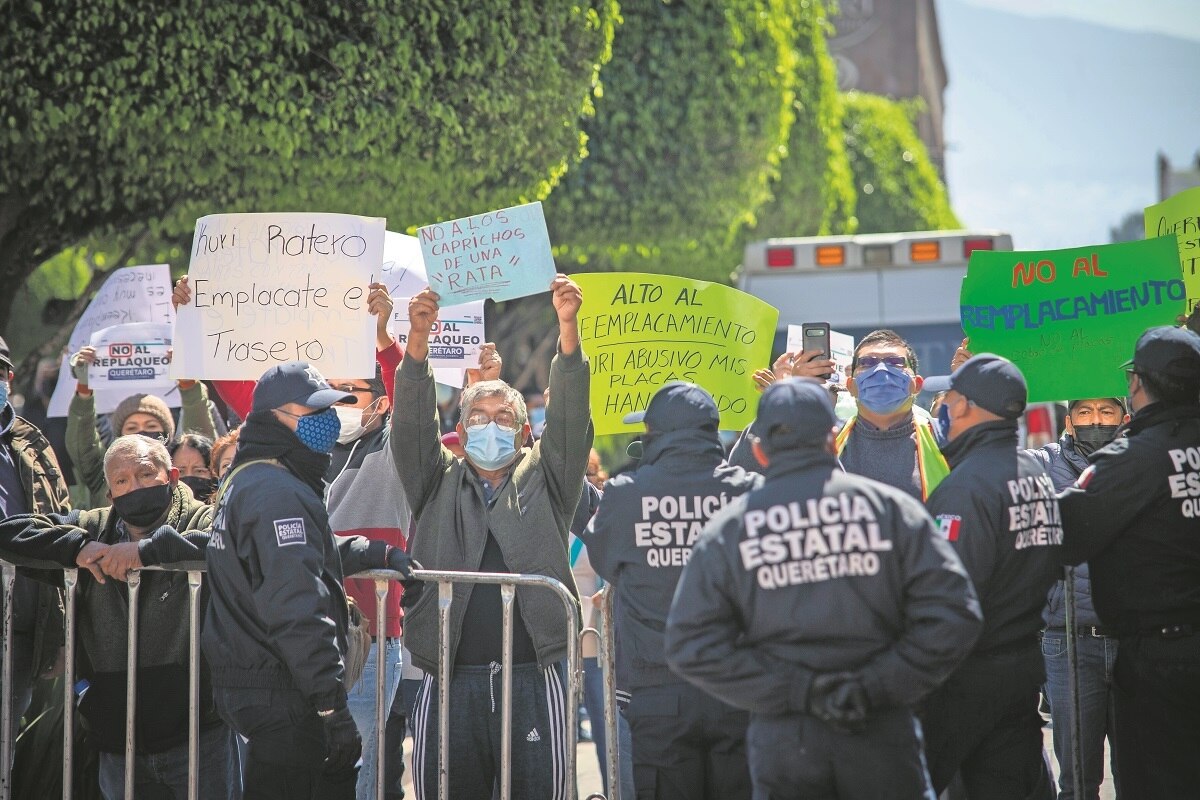 Arengas, protestas y movilizaciones aderezan el acto