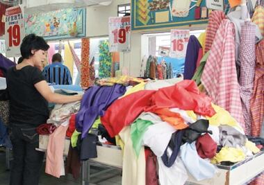 Expertos ven caída del poder adquisitivo