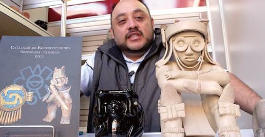 Piezas prehispánicas, en artesanos