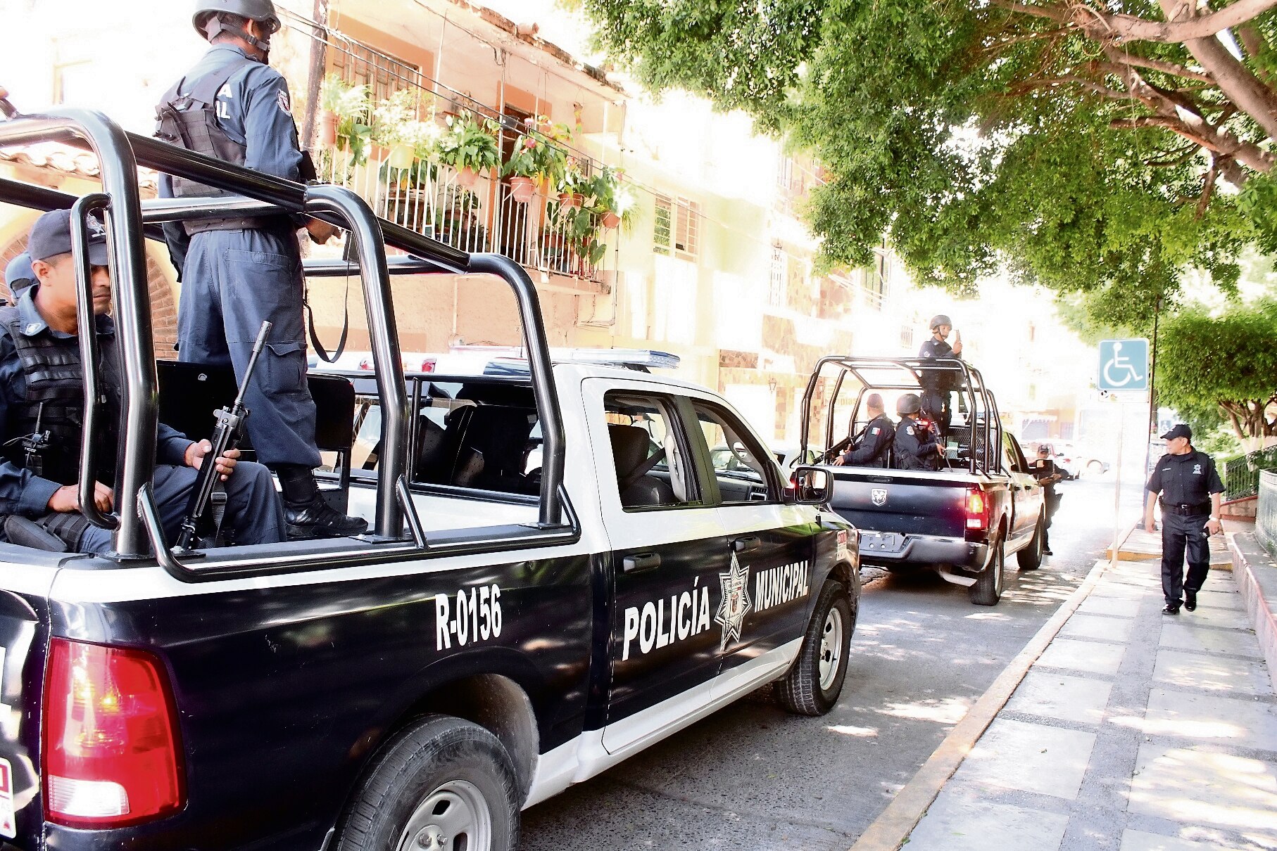 Policías reprobados regresan a las calles