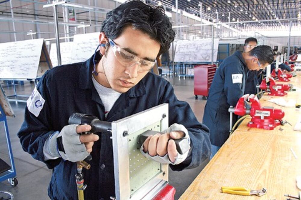 Ingresos a la baja, pobreza al alza