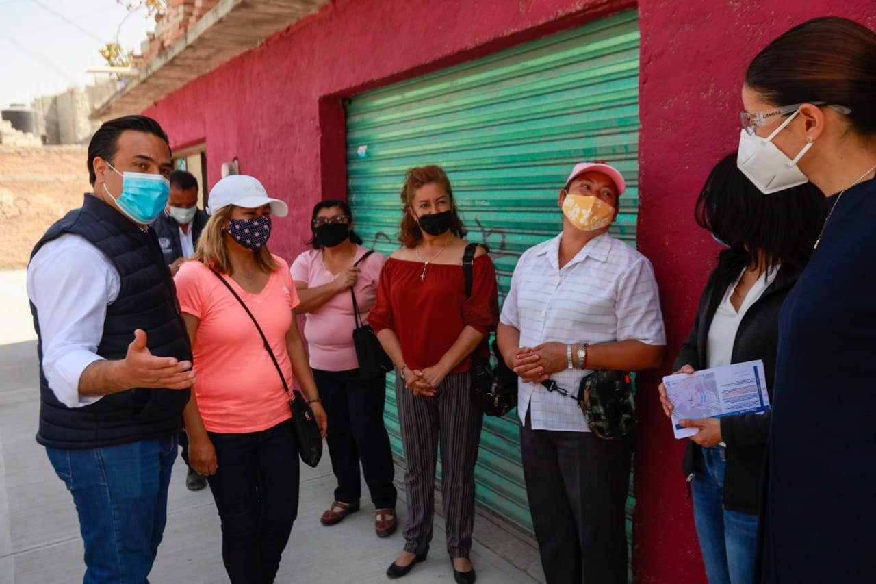 Supervisa Luis Nava obras en dos colonias