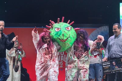 Zombi Covid se llevó el primer lugar en el concurso de disfraces en San Juan del Río