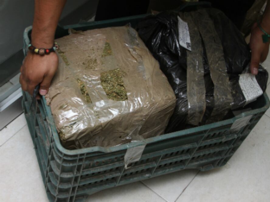 PGR detiene a 418 personas