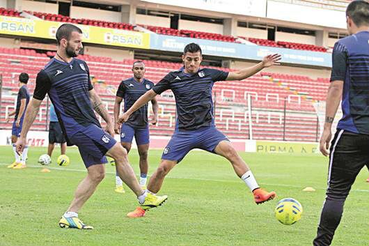 Querétaro quiere hacer al 6 bendito