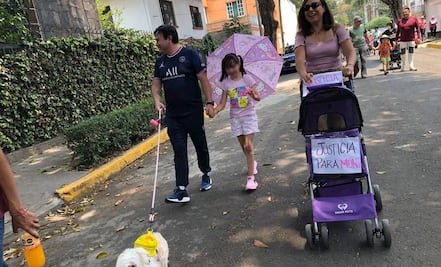 Marchan y exigen justicia por perrita "Moni"; acusan a vecina de matarla en Ciudad de México