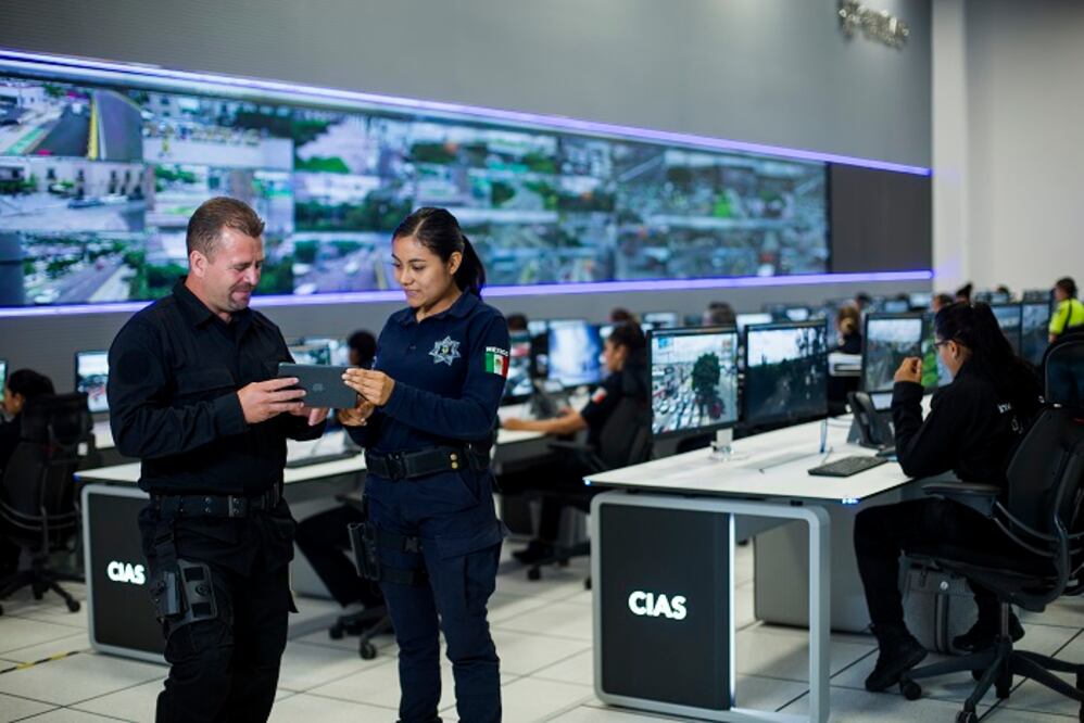 Autoridades pusieron en operación el Centro de Coordinación Querétaro (CQ-CIAS) que alberga tecnología en seguridad para todo el estado.