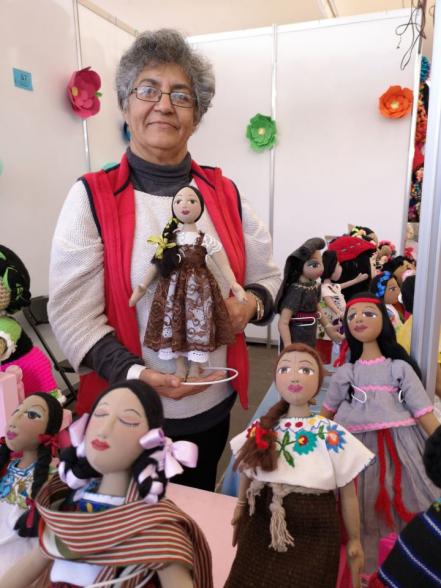 Feria de muñecas viste a Amealco