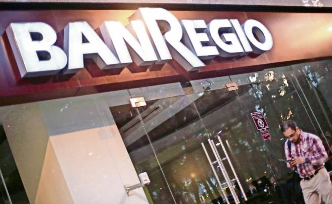 De acuerdo con especialistas de Intercam, el crédito bancario seguirá siendo positivo y se prevén sólidos crecimientos en las utilidades de la banca en 2018 (ARCHIVO EL UNIVERSAL)