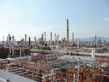 Resaltan historia de refinería RIAMA