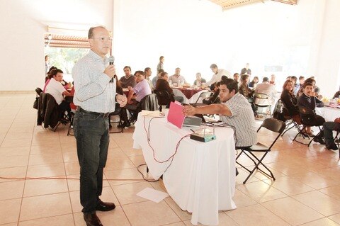 Rodríguez hace gira proselitista para la gubernatura