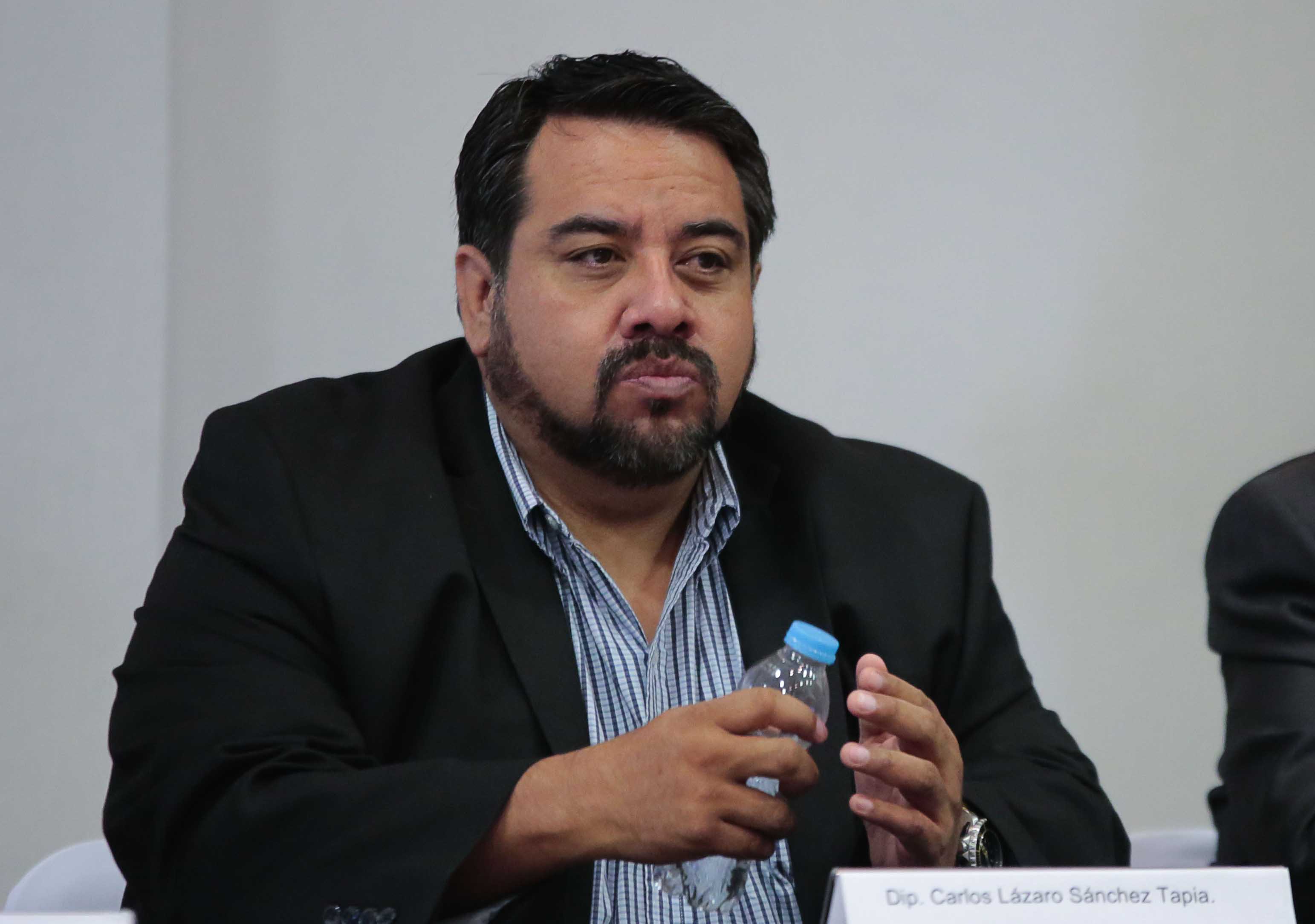 Carlos Lázaro Sánchez: “Es momento de legalizar el uso lúdico de la yerba”