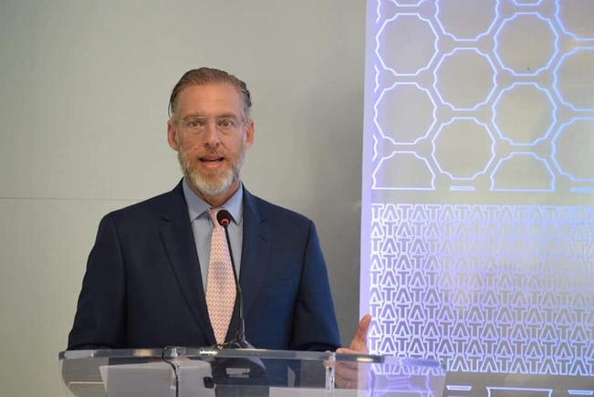 Despacha la Sedesu en sede alterna por falla en sistema