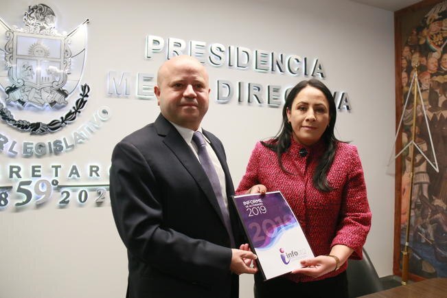 Verónica Hernández respalda no intrusión en UAQ