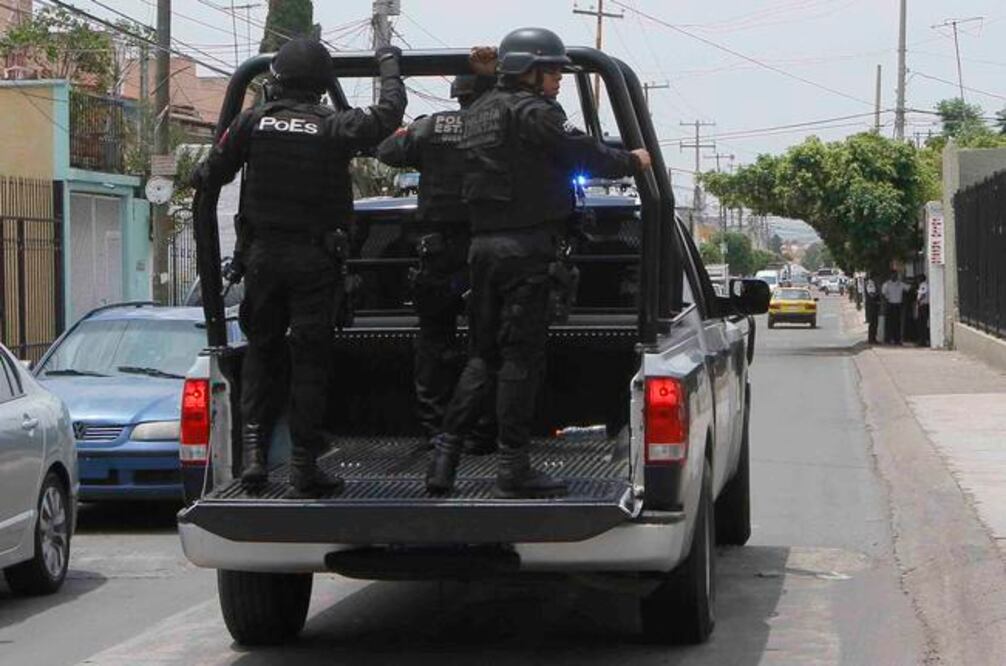 Marcos Ramírez resultó ser miembro de la Policía Estatal de Querétaro. Su proceso penal es independiente al que enfrenta al interior de la SSC, por incurrir en una falta al reglamento policial y buena conducta.