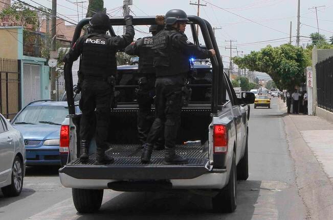 Marcos Ramírez resultó ser miembro de la Policía Estatal de Querétaro. Su proceso penal es independiente al que enfrenta al interior de la SSC, por incurrir en una falta al reglamento policial y buena conducta.