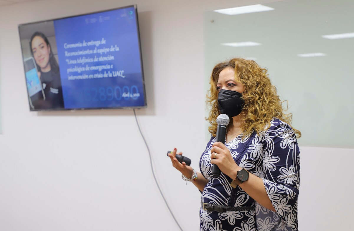 UAQ “cuelga” línea de ayuda emocional del Covid-19