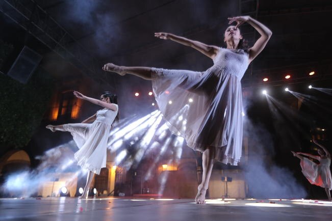 La Gala de Clausura se compuso de un ensamble de Danza Contemporánea presentado por la Cía. Barro Rojo Arte Escénico (FOTOS:CÉSAR GÓMEZ. EL UNIVERSAL)