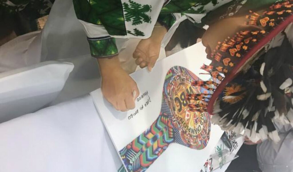 Difunden con orgullo el arte huichol