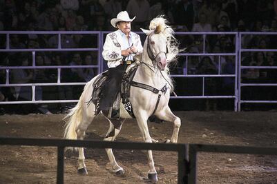 El cáncer vence a Joan Sebastian