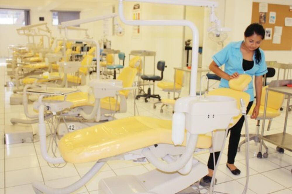 UAQ requiere 16 mdp para clínicas