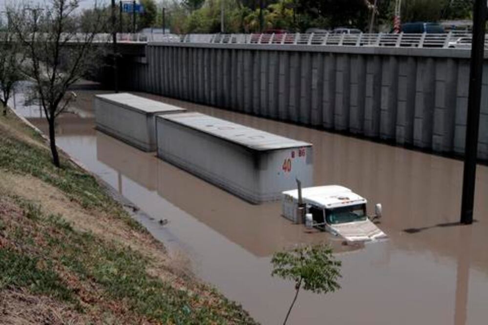 Tromba inunda SJR. Deja daños en viviendas