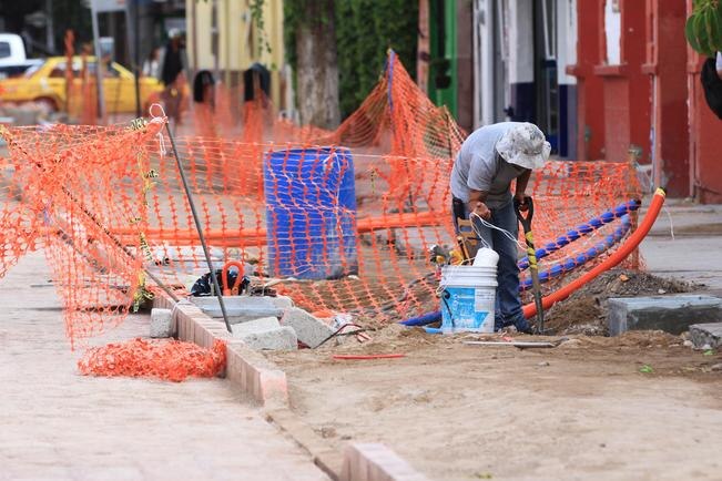 Analizan suspensión de obra en E. Montes