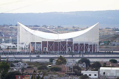 PRI lamenta venta del nuevo lienzo charro