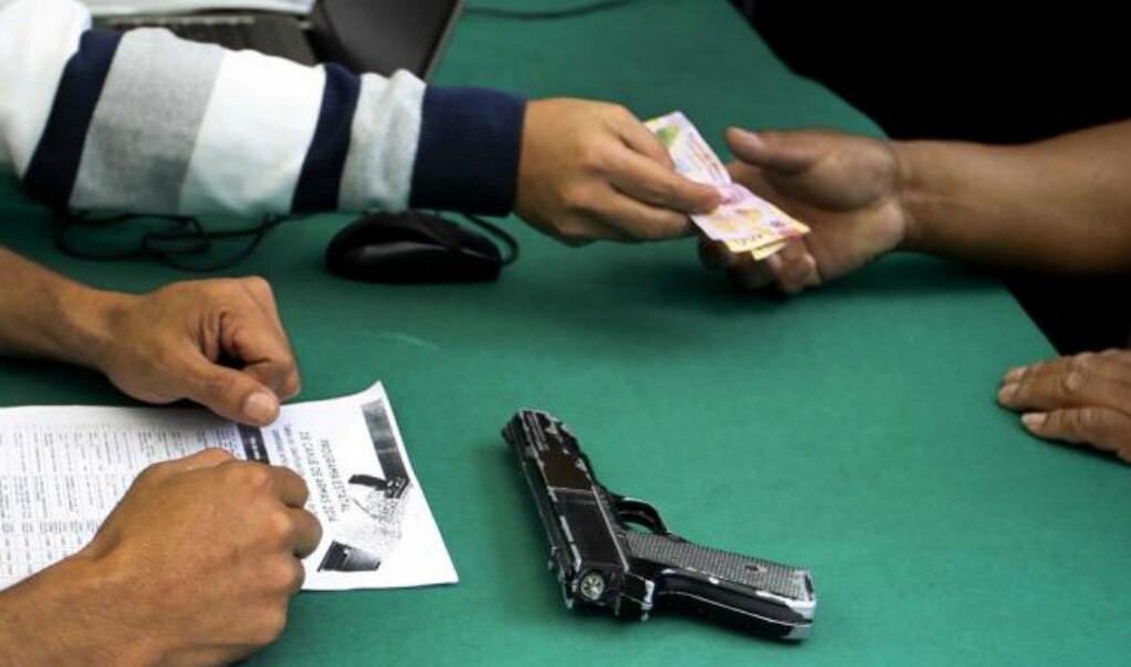 Anuncian segundo canje de armas