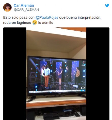 María Elena, saxofonista atacada con ácido, toca de nuevo junto a Ximena Sariñana