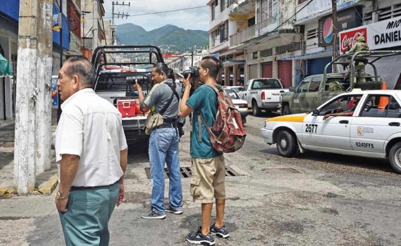Saquean tiendas de autoservicio en Arcelia, Guerrero