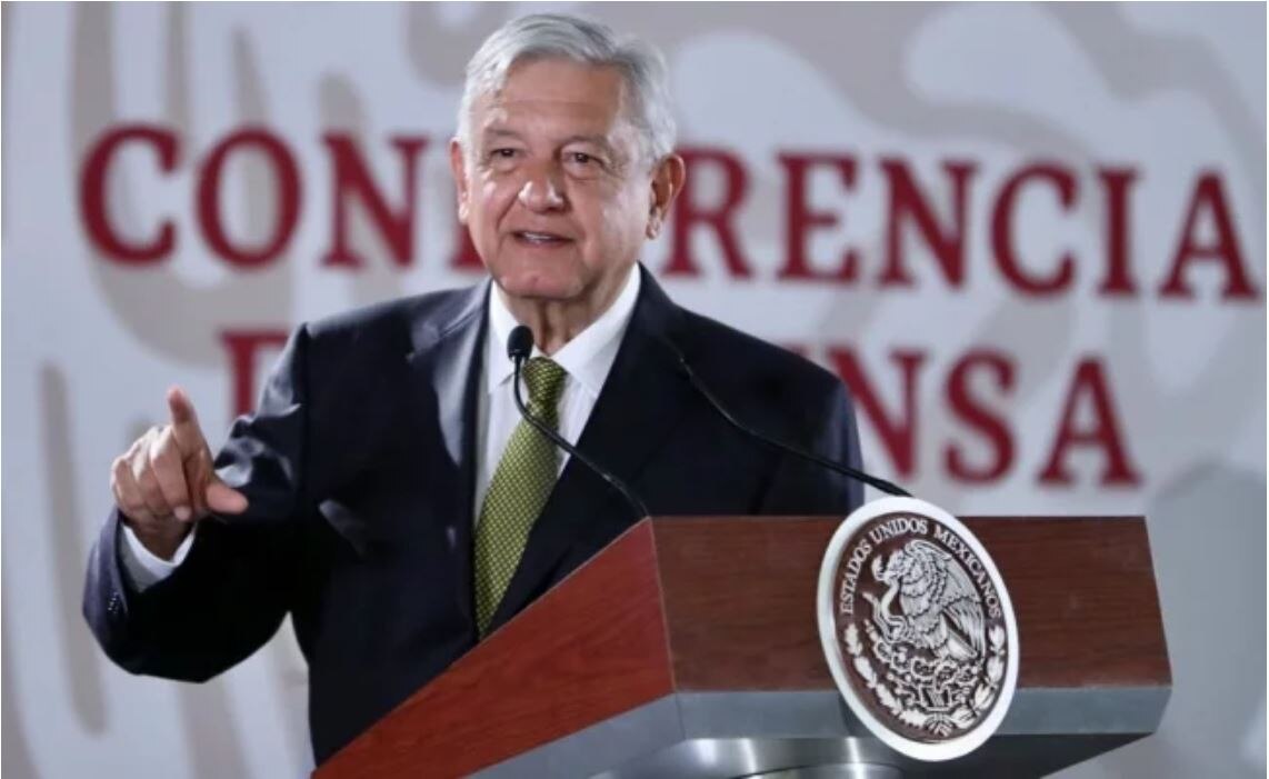 López Obrador pide a simpatizantes de Morena retirar plantón de la SCJN