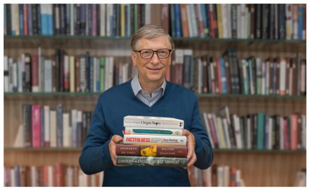 Los 5 libros que debes leer este verano, según Bill Gates