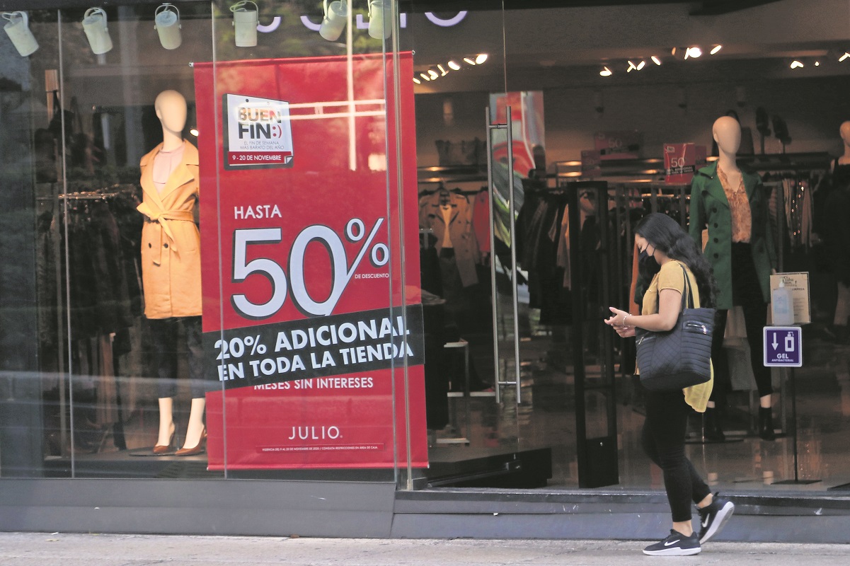 Suben casi 12% precios de la ropa y el calzado en Querétaro