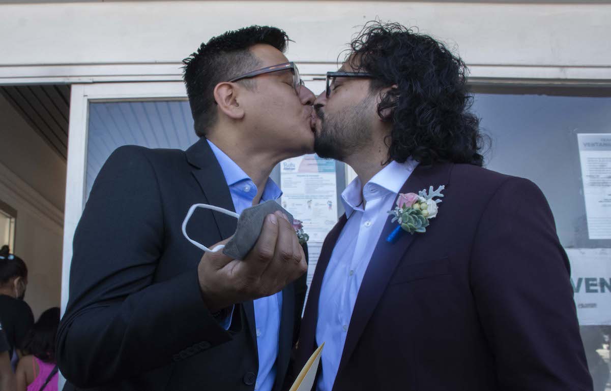 Así fue la boda de Sergio y Dimitri, el primer matrimonio civil tras reformar el Código Civil en Querétaro