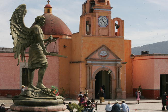 Ante robos, se protegerán templos con 100 alarmas | Querétaro