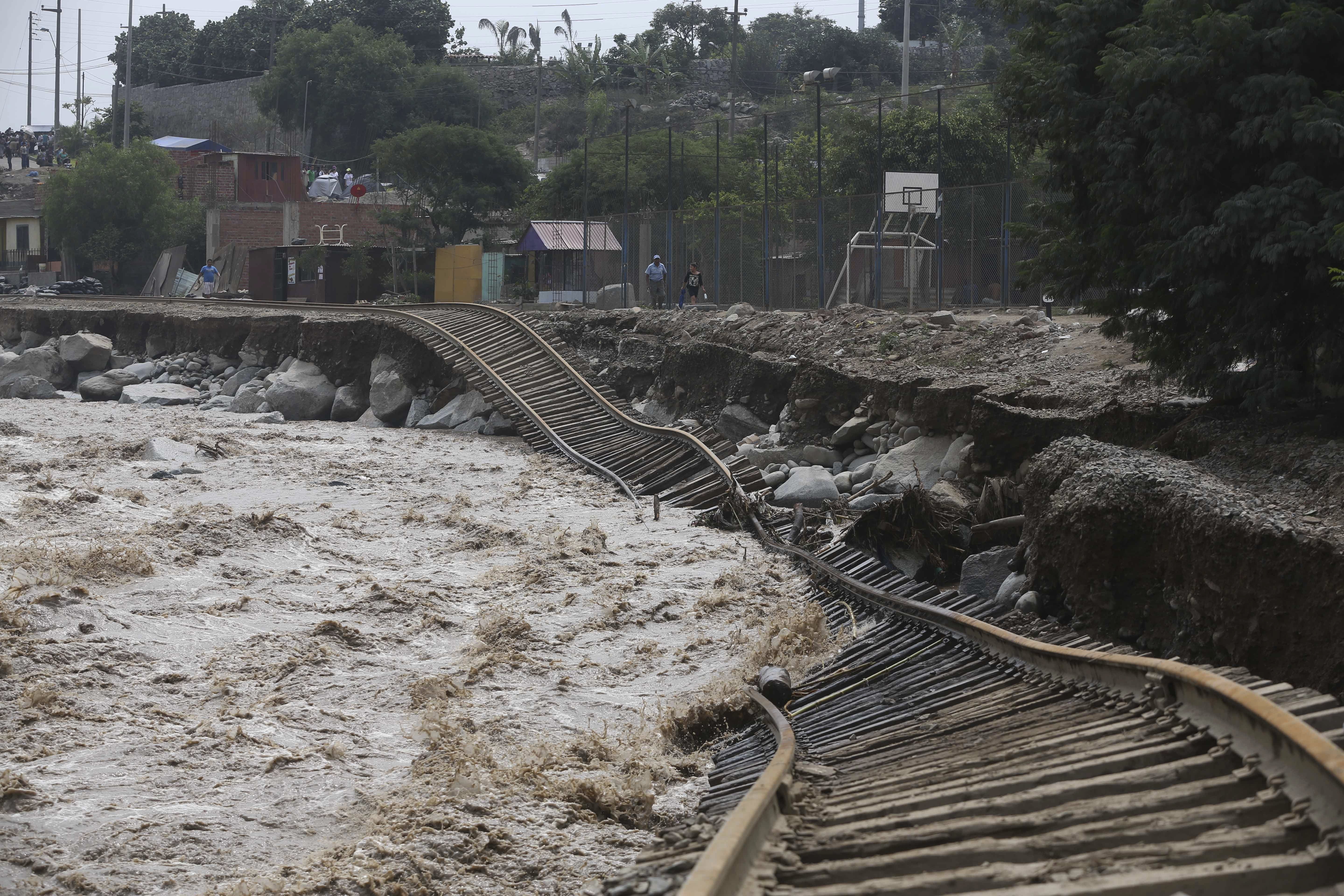 Inundaciones, Perú, China, donación, huaico, Niño Costero, Lima, Piura, desastres naturales