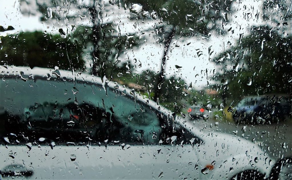 Lluvias, precauciones, conducir con lluvia, evitar accidentes, época de lluvias, circular bajo lluvia
