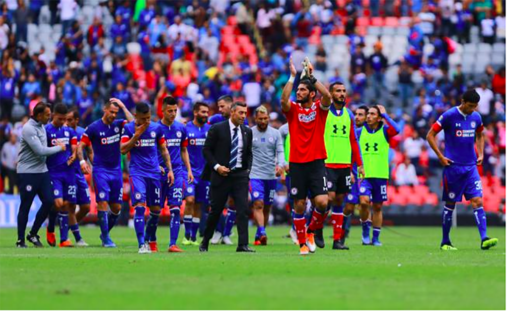 Cruz Azul golea y se mantiene invicto en la Liga MX