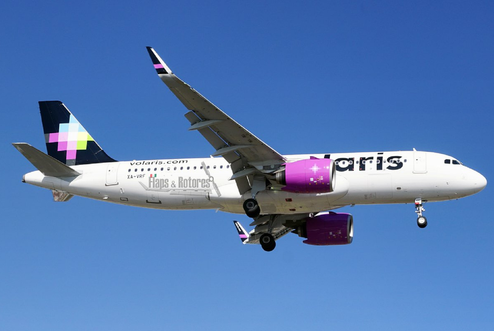 Gobernador desmiente cancelación de operaciones de Volaris en Aeropuerto de Querétaro 