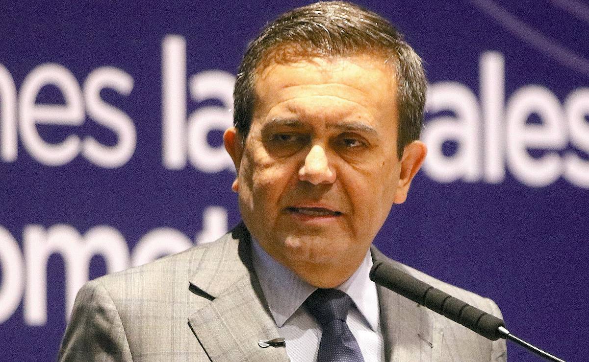 Vinculan a proceso a IIdefonso Guajardo, secretario de Economía de Peña Nieto, por enriquecimiento ilícito