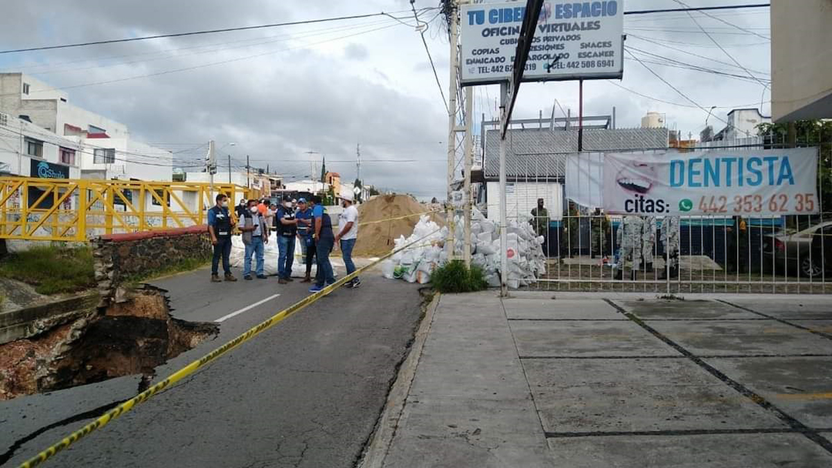 Reparación del socavón, en la zona metropolitana de Querétaro, podría tardar 10 días