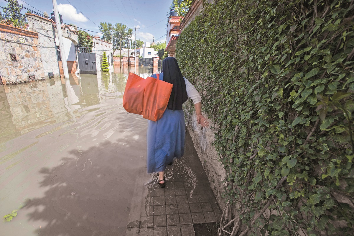 Darán hasta 30 mil pesos a damnificados por inundaciones en Tequisquiapan