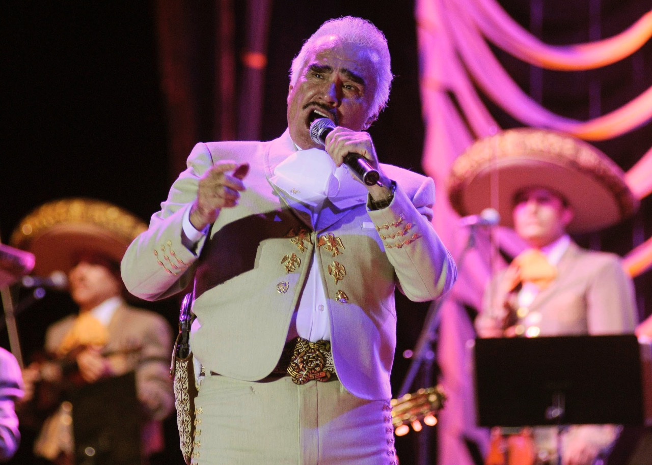 El día que Vicente Fernández cantó para la ciencia en Querétaro 