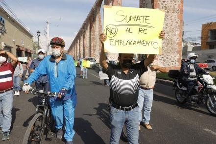 Morena protesta contra el reemplacamiento en Querétaro; 14 de enero será la marcha ciudadana  