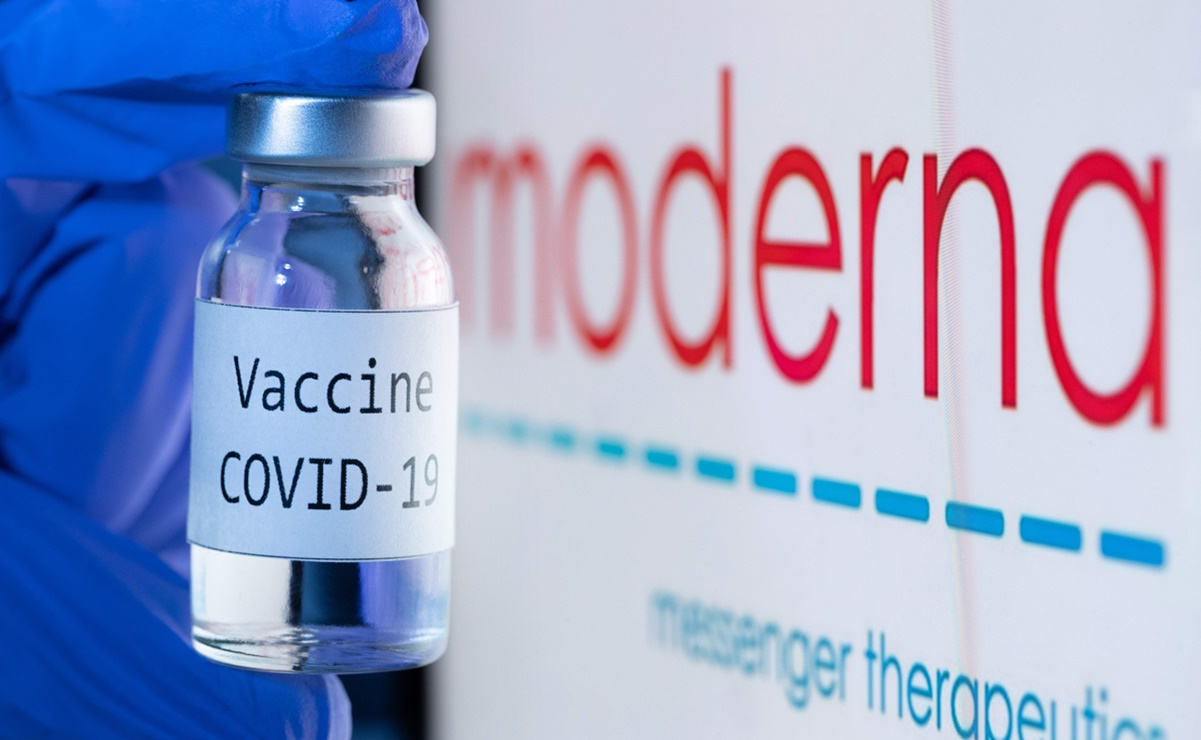 FDA de EU da aprobación total a vacuna de Moderna contra el Covid-19