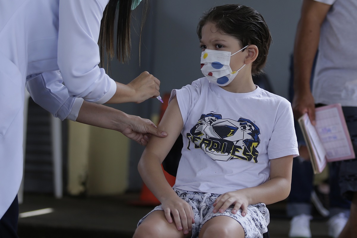 Menores de edad se amparan y recibirán la vacuna contra el Covid en Querétaro 