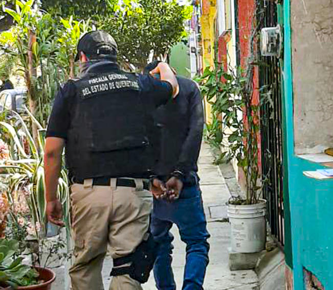 Detienen a 10 presuntos narcomenudistas en Lomas de Casa Blanca y Reforma Agraria